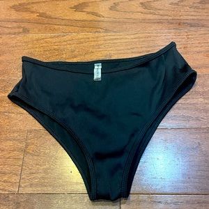 LIZAFUL Black Ribbed bikini Swim bottom Size 8